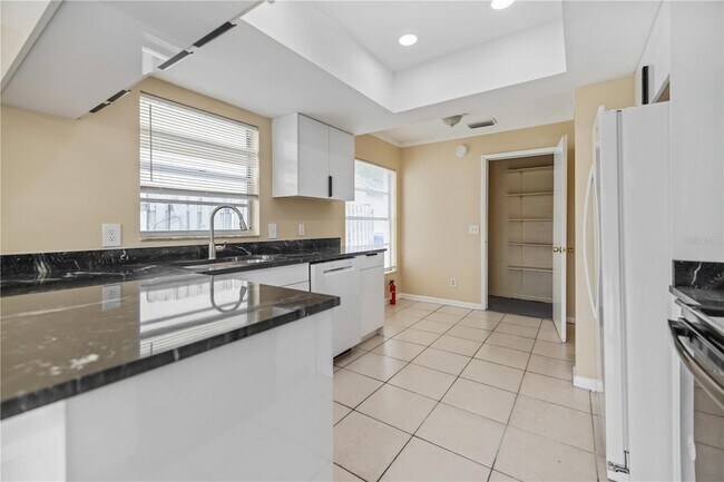 Building Photo - 7906 George Washington Ln