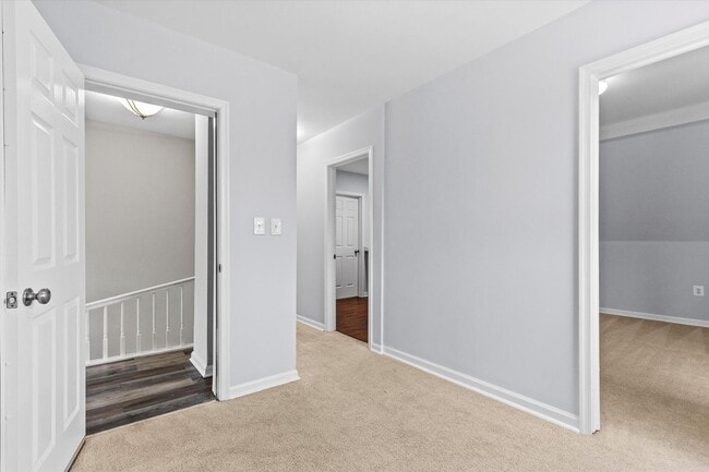 Building Photo - 6BR / 5BA Single-Family Home | 2,663 Sq Ft | Private Driveway | Deck | $4,200/mo Spacious 6-bedro...