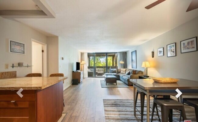 Building Photo - 7765 W 91st St