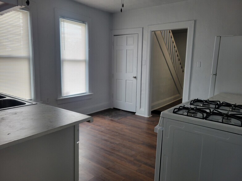 Building Photo - 2002 Minnesota Ave