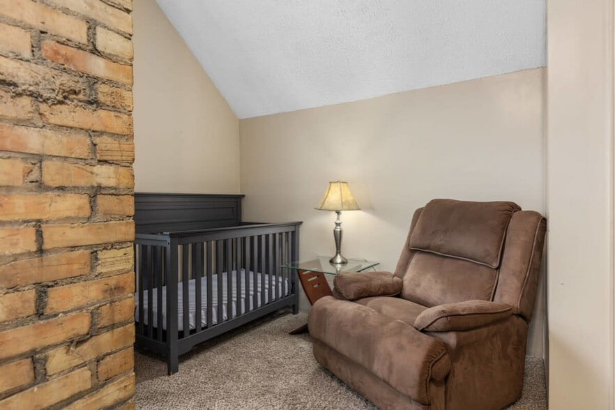 Building Photo - 15 Straight Ave SW