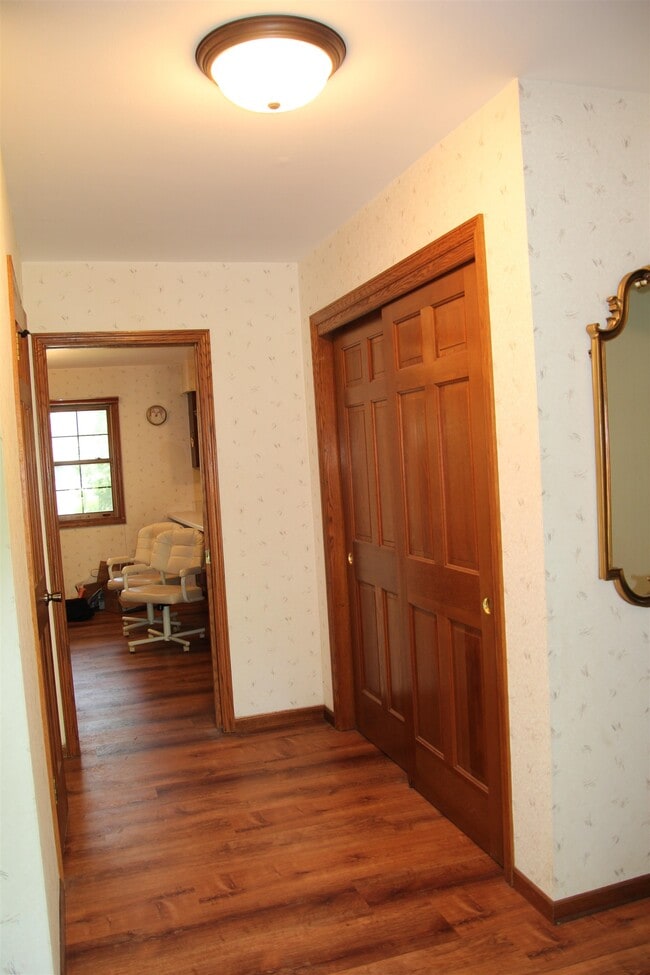 Building Photo - 7620 Westchester Dr