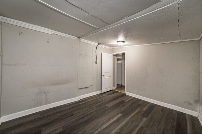 Building Photo - 308 N Scott St