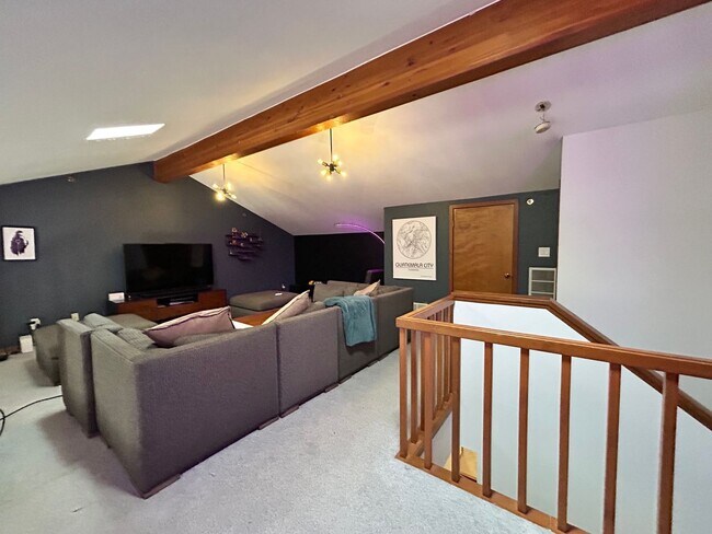 Building Photo - Spacious 2Bd/2.5Ba Luxury Loft-Style Condo...
