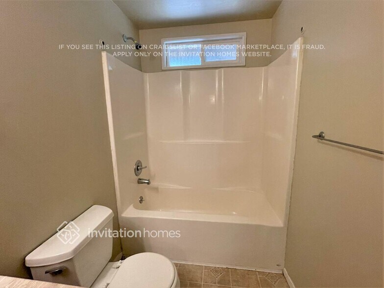 Building Photo - 2650 SW 332nd Ct
