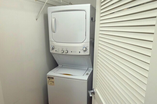 Building Photo - 5711 Jefferson St