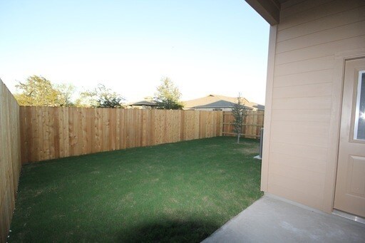Building Photo - AVAILABLE NOW! Beautiful 3 Bedroom Luxury Townhome, Kyle, Texas!