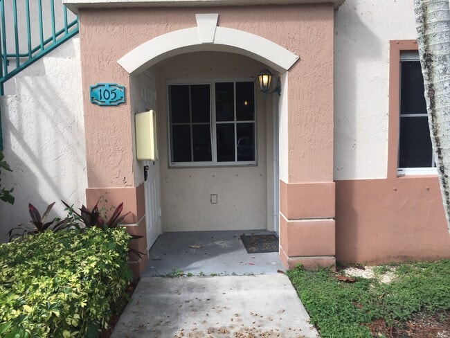 Building Photo - 1261 SE 31st Ct