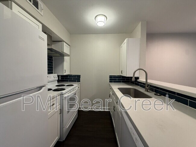 Building Photo - 1824 Thonig Rd