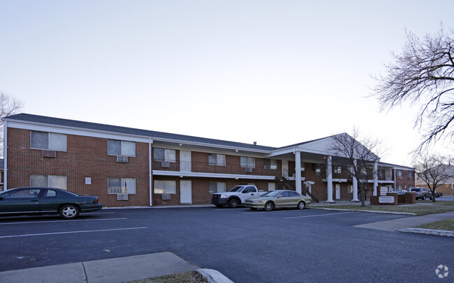 Bristol Court - Bristol Court Apartments