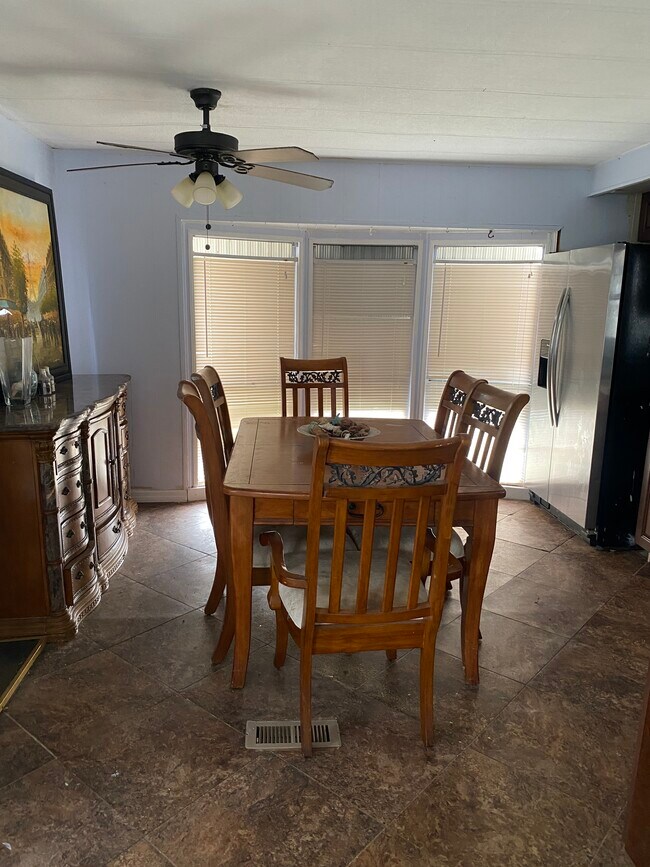Kitchen/dining room - 7306 43rd Way N