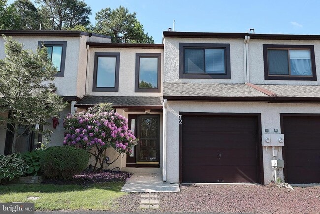 Building Photo - 72 5 Crown Royal Cir