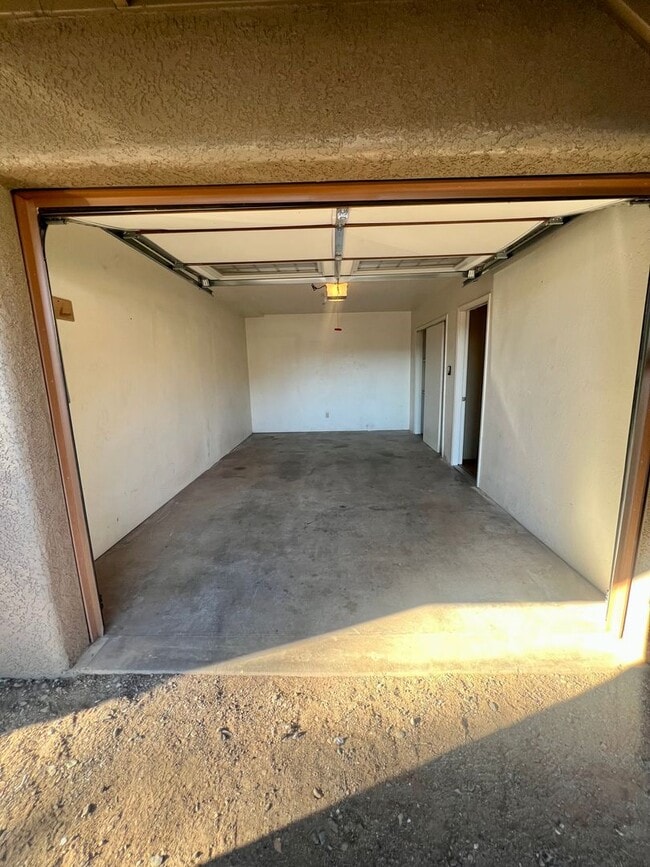 Building Photo - Unfurnished, 1-year long-term rental