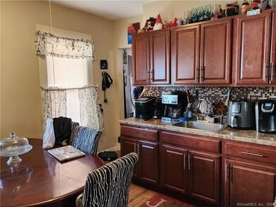 Building Photo - 405-407-407 Franklin Ave