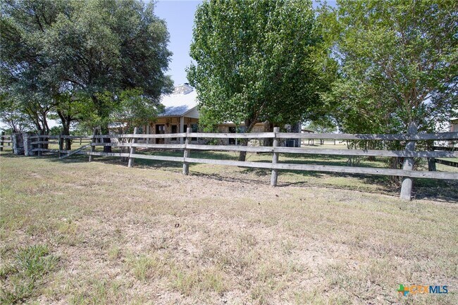 Building Photo - 4692 S E River Rd