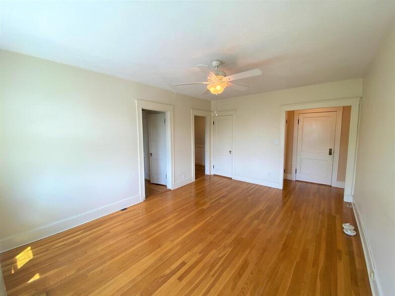 Building Photo - 520 High St