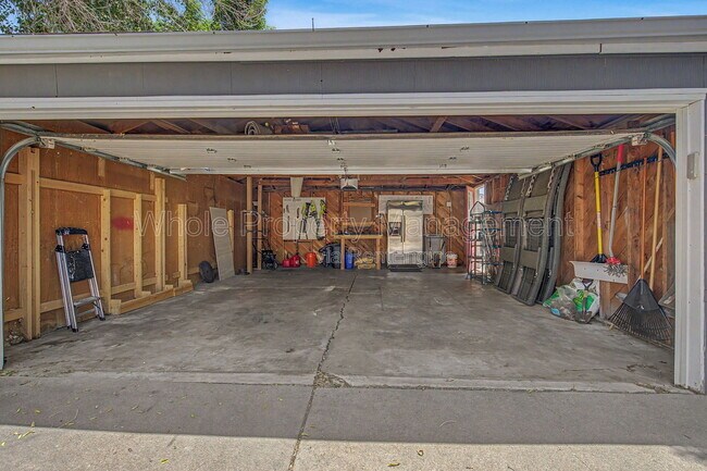 Building Photo - 805 S Tejon St