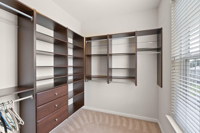 Building Photo - 9502 Lee Ct