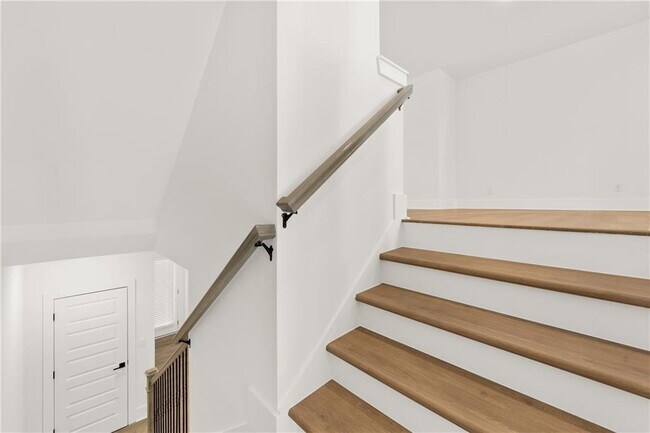 Building Photo - 3575 Overlook Rd NW