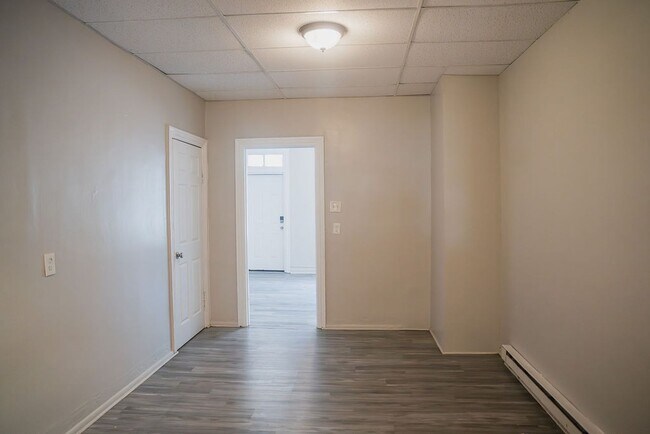 Building Photo - Spacious 3-Bedroom Home with Brand-New Appliances – Available Now in Allentown!