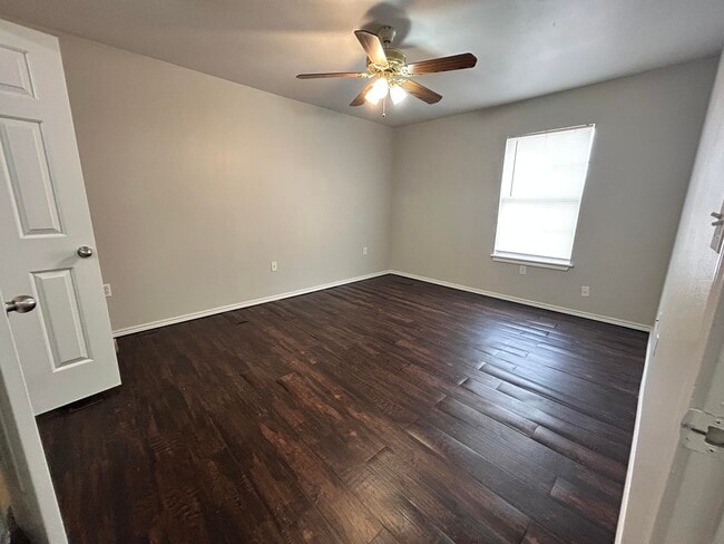 Building Photo - 1106 82nd St