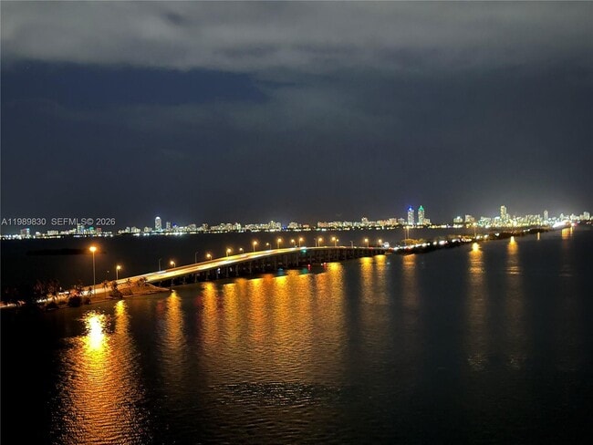 Building Photo - 3131 NE 7th Ave