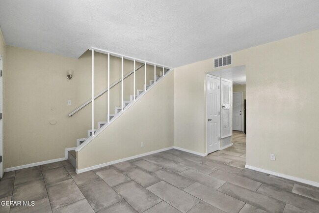 Building Photo - 3702 Keltner Ave