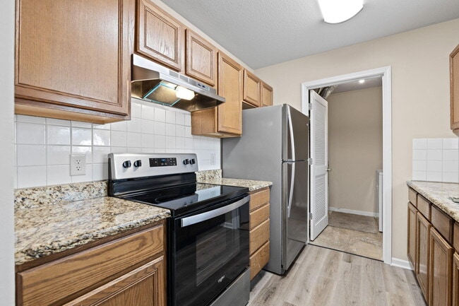 Building Photo - 2008 Gus Ct