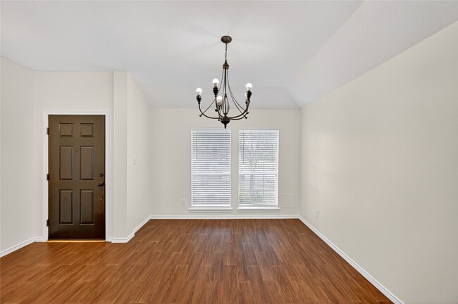 Building Photo - 4902 Lake Catherine Ct