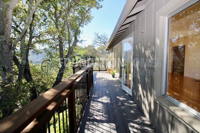 Building Photo - 4BD/2BA San Anselmo Home on a Cul-De-Sac!  Mount Tam Views!  Large Yard!   FOUNDATION