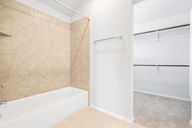 Building Photo - 179 Living Reef Dr