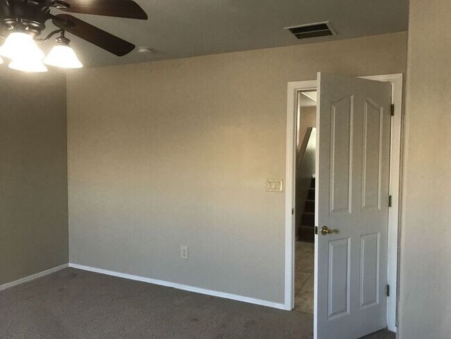 Building Photo - Spacious Marana Living with Loft & Low-Maintenance Appeal