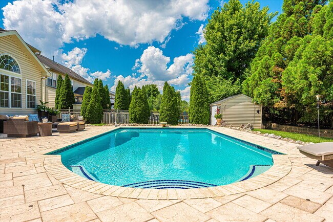 Building Photo - Beautiful 4-Bedroom Colonial in Walkersville