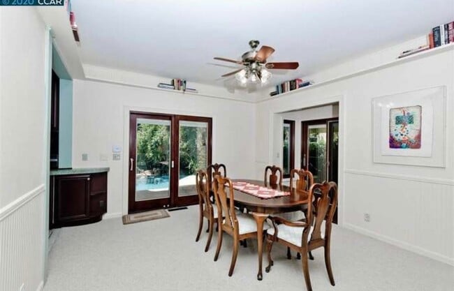 Building Photo - 136 El Centro