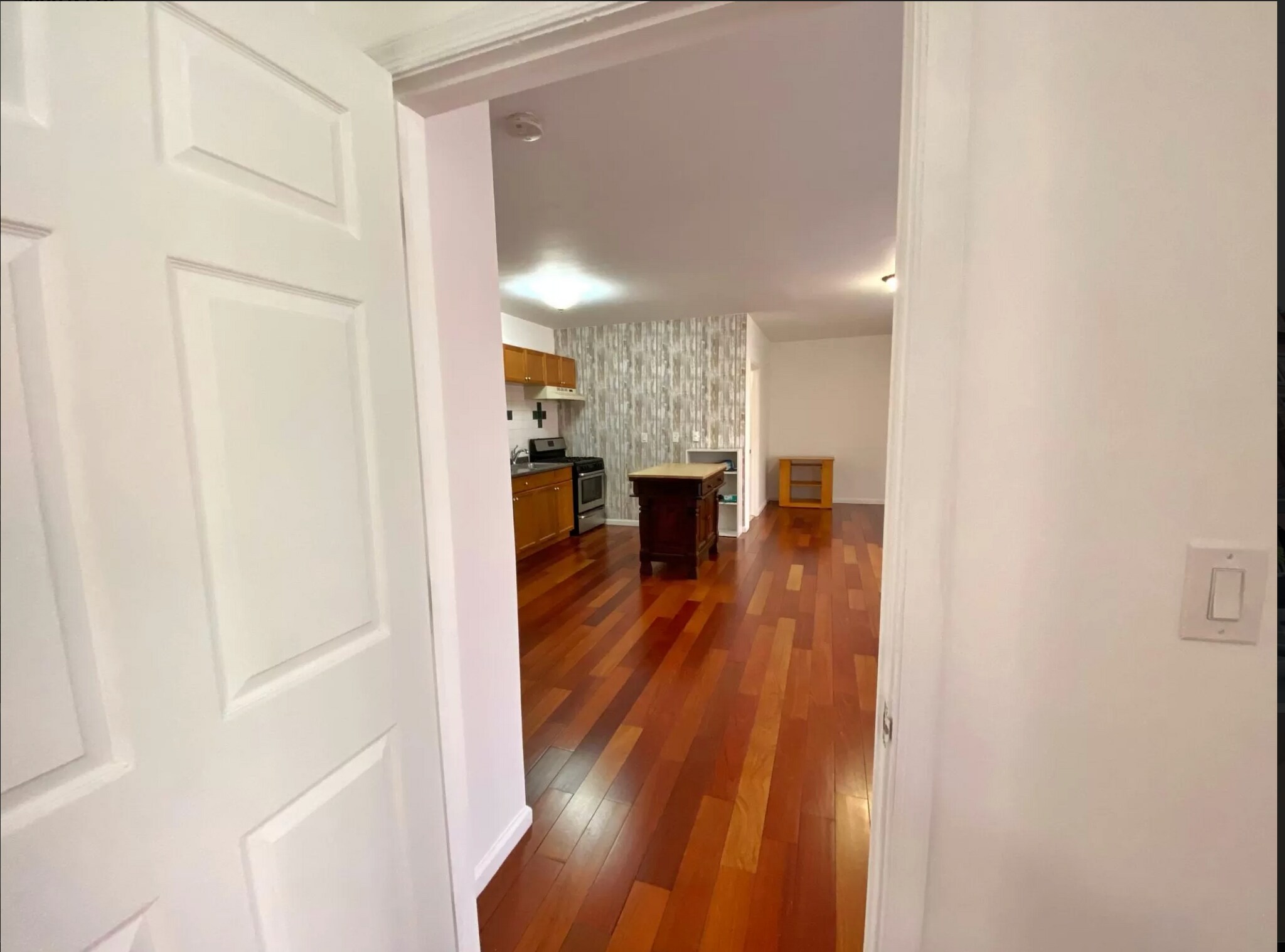 Building Photo - 701 Chestnut St