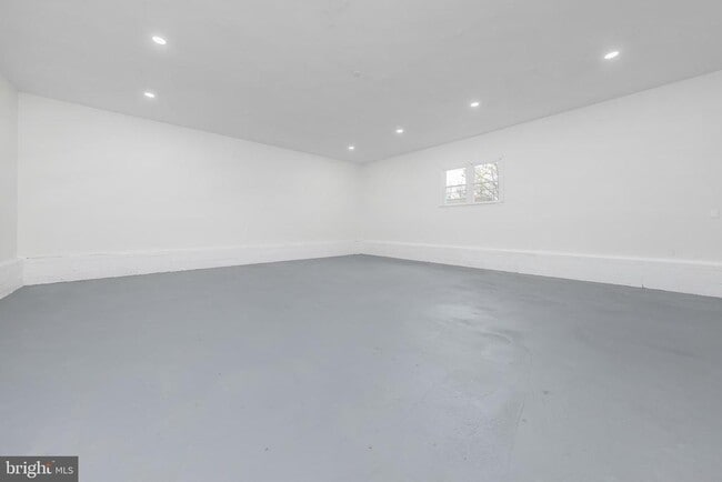 Building Photo - 370 Ganttown Rd