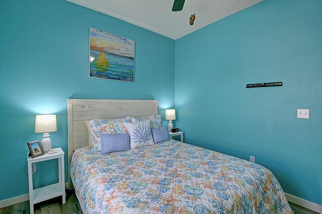 Building Photo - 1617 S Station St