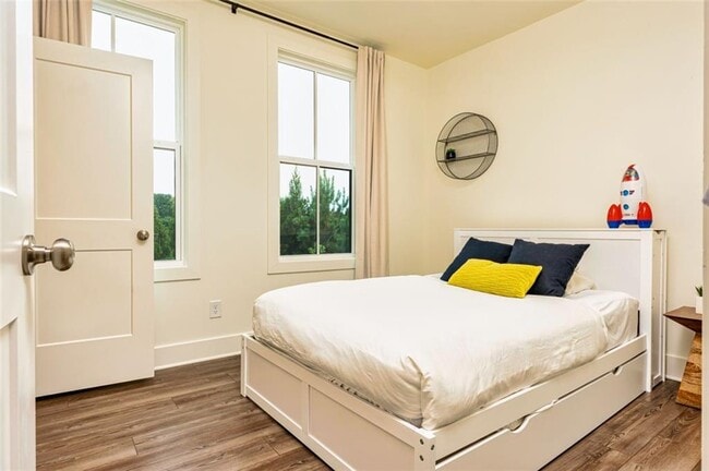 Building Photo - 305 Dilbeck Cir