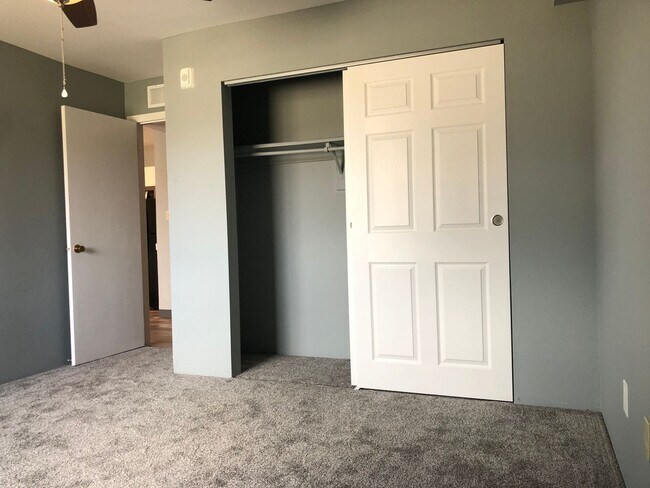 Building Photo - Charming 1 Bedroom with Patio and Reserved Parking in Gunbarrel