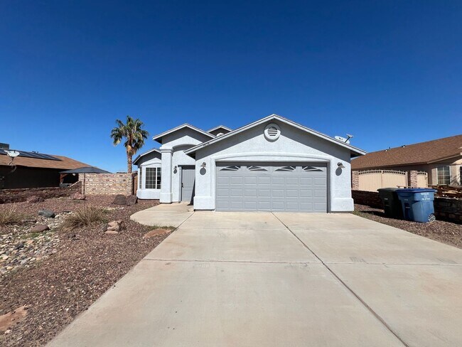 Primary Photo - NICE 3 BED 2 BATH!
