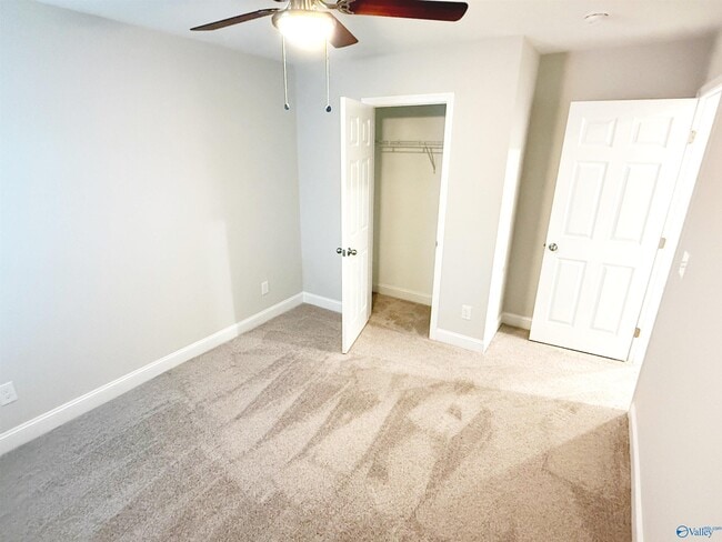 Building Photo - 118 Fuller Dr