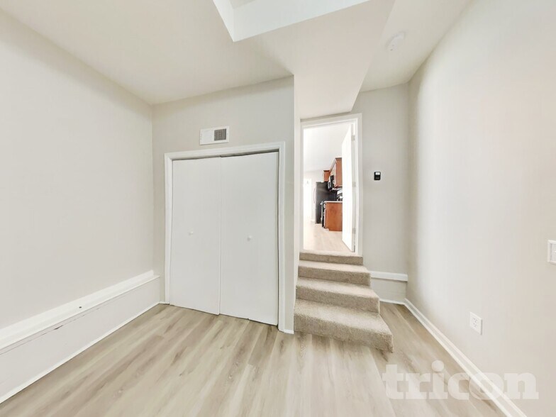 Building Photo - 1908 Sherman Court