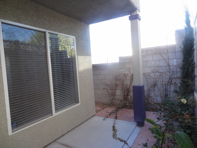 Building Photo - 3 Bedroom, 2 1/2 Bath Home With Attached Garage In A Gated Community