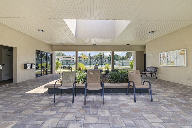 Building Photo - 21280 Brinson Ave