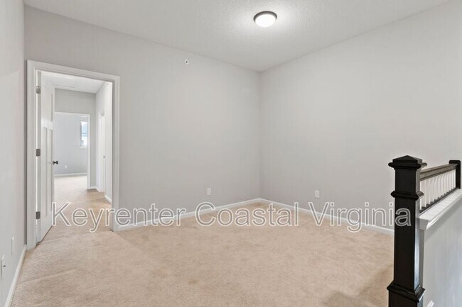 Building Photo - 605 Kathy Ann Way W