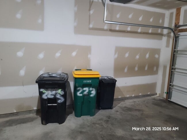 Building Photo - 3 Bedroom Townhome for Rent in Waynesboro