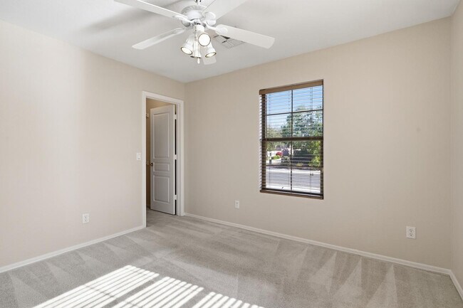 Building Photo - 5339 W Kaler Cir