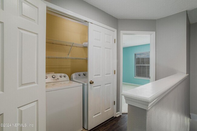 Building Photo - Beautiful 2/2.5 in Fleming Island