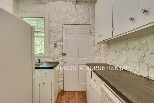 Building Photo - 2136 McDowell St