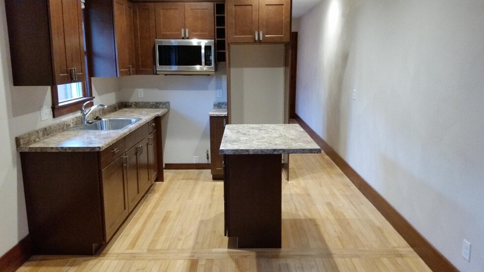 Kitchen - 2045 E Washington Ave